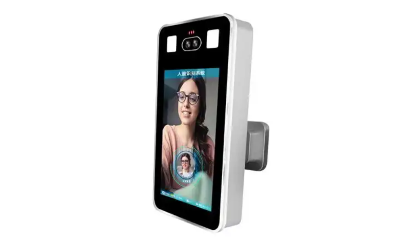 带门禁的快速卷帘门缩略图 带门禁的快速卷帘门缩略图