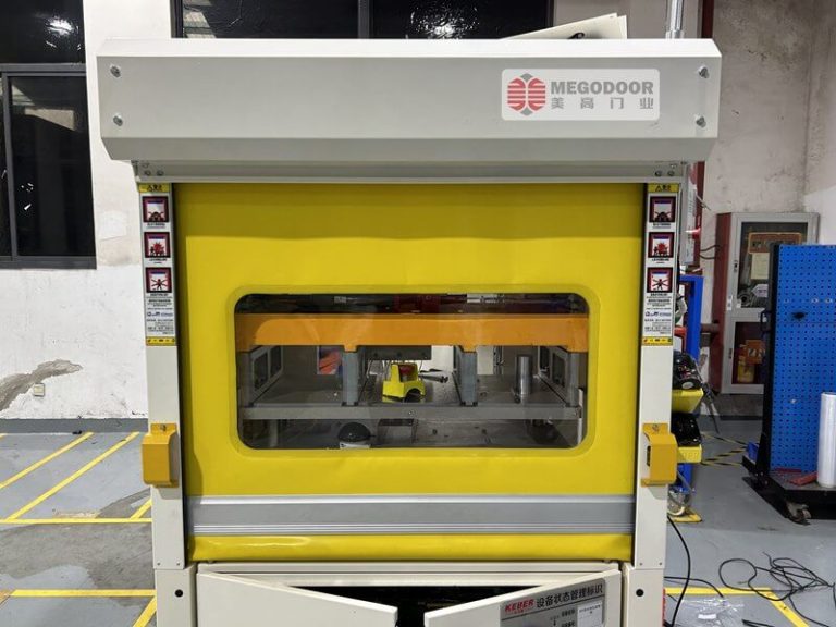 小型设备防护门缩略图 小型设备防护门缩略图