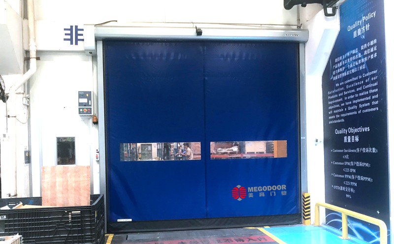 洁净环境守护者：常州拉链式快速卷帘门技术解析与应用指南插图1
